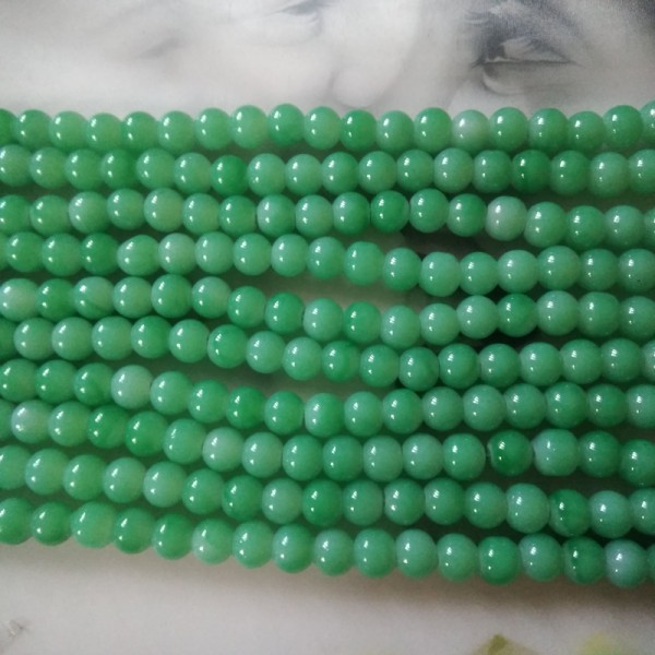 Glass Beads 8 mm Pale Green