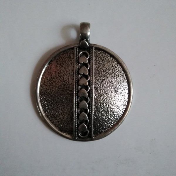 German Silver Round Pendant with hearts